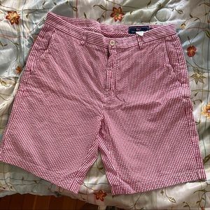 Mens vineyard vines shorts, gently used, size 36